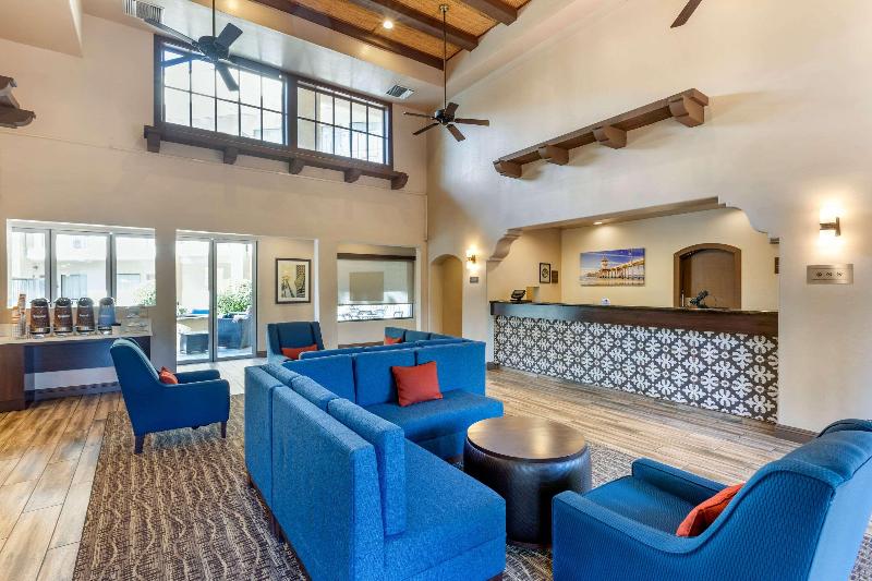 בית מלון כפרי Comfort Inn & Suites Orange County John Wayne Airport