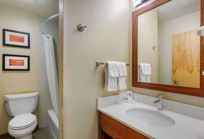 فندق Comfort Inn Rutland   Killington