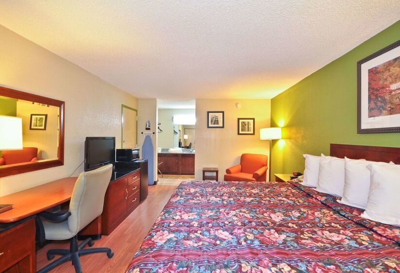 هتل Country Hearth Inn & Suites Marietta