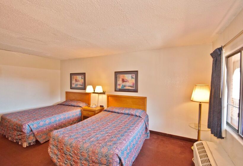 Hotel Country Hearth Inn & Suites Marietta