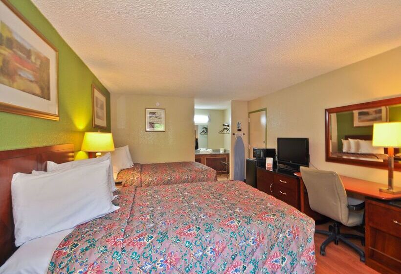 هتل Country Hearth Inn & Suites Marietta