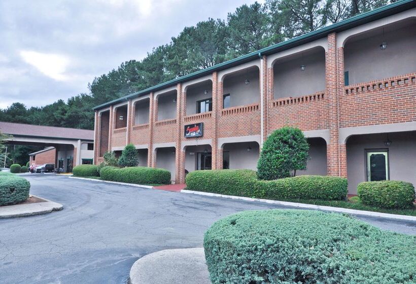 هتل Country Hearth Inn & Suites Marietta