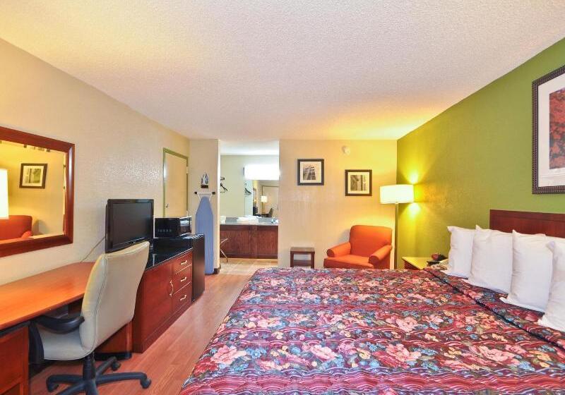 هتل Country Hearth Inn & Suites Marietta