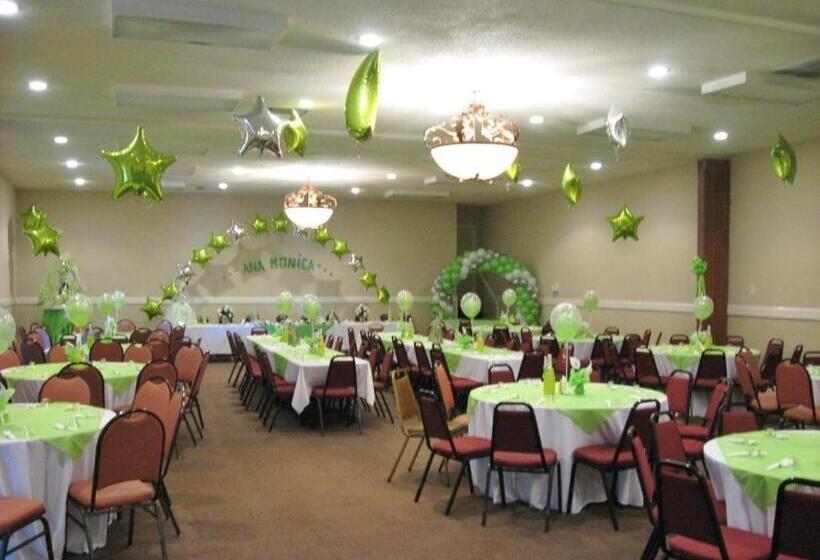 هتل Country Hearth Inn & Suites Marietta