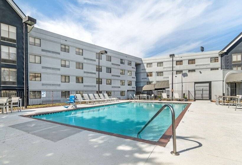 هتل Country Inn & Suites By Radisson, Atlanta Airport South, Ga
