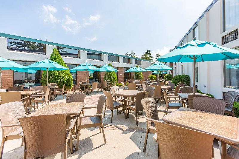 هتل Country Inn & Suites By Radisson, Traverse City, Mi