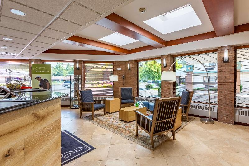 هتل Country Inn & Suites By Radisson, Traverse City, Mi