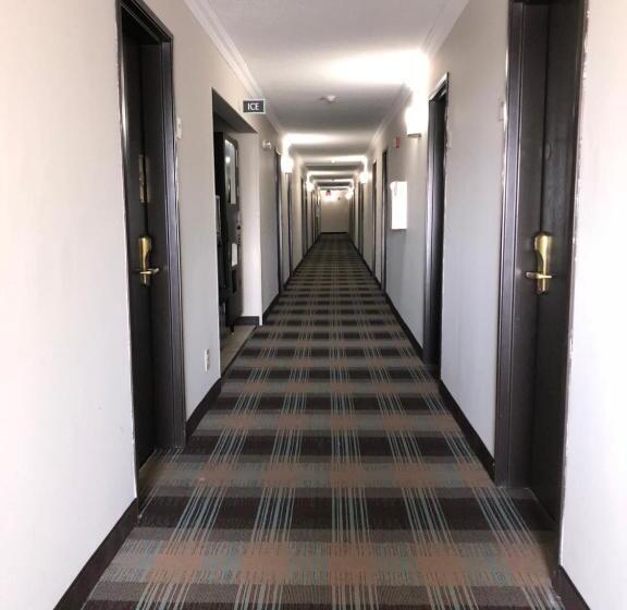 هتل Countryside Inn & Suites Omaha East Council Bluffs Ia
