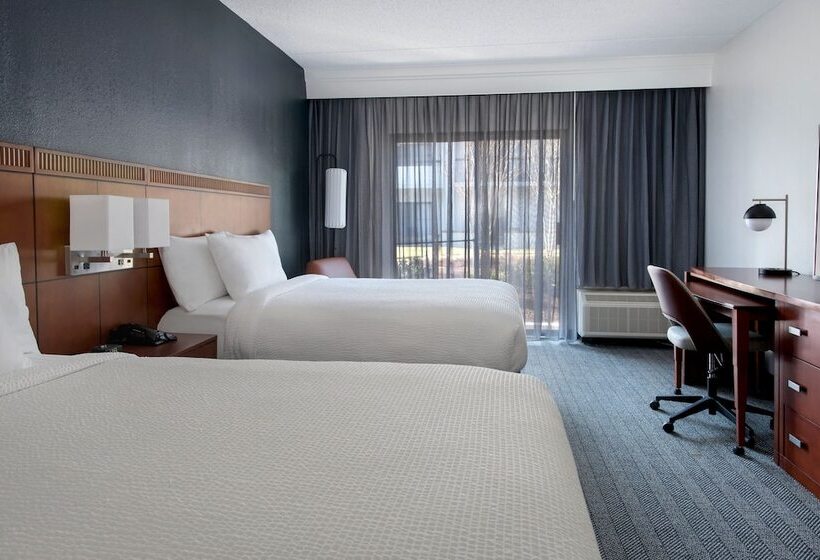 هتل Courtyard By Marriott Annapolis