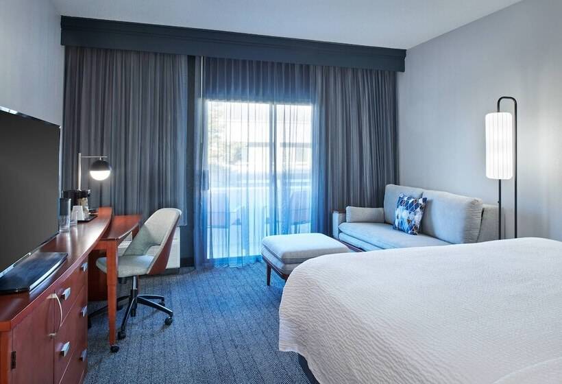 هتل Courtyard By Marriott Chicago Highland Park/northbrook