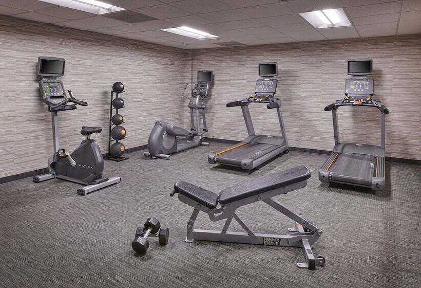 هتل Courtyard By Marriott Detroit Warren