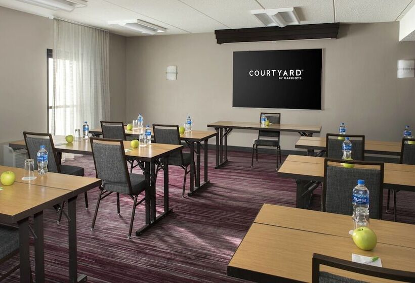 فندق Courtyard By Marriott Poughkeepsie