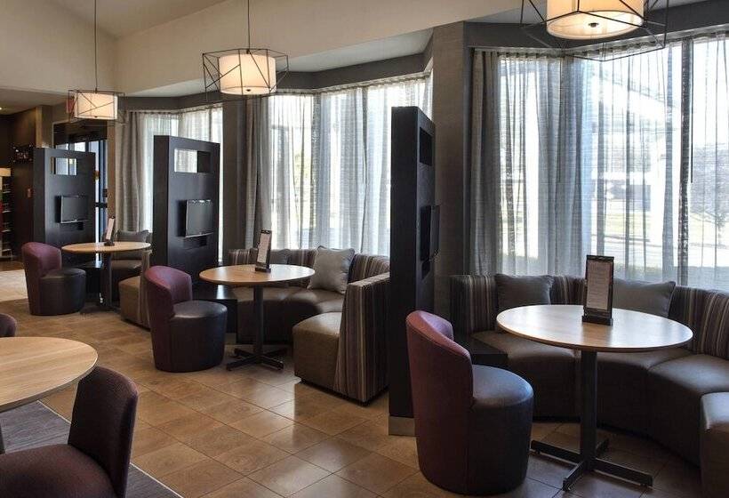 فندق Courtyard By Marriott Poughkeepsie