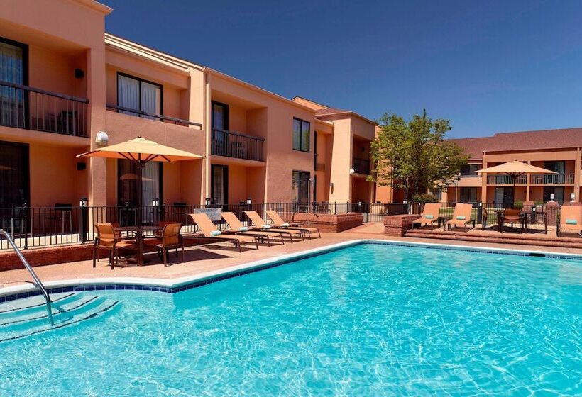 هتل Courtyard By Marriott Columbus