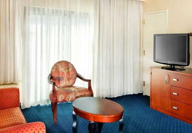 هتل Courtyard By Marriott Dallas Richardson At Spring Valley
