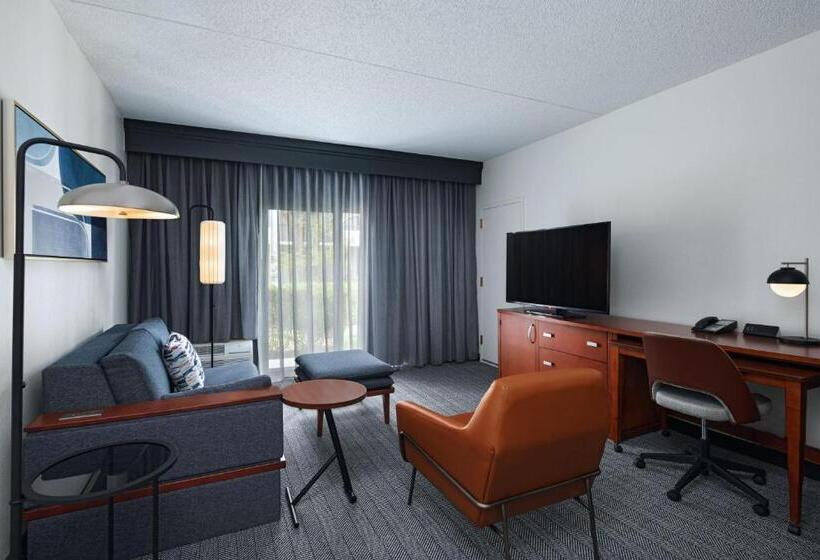 هتل Courtyard By Marriott Dallas Richardson At Spring Valley