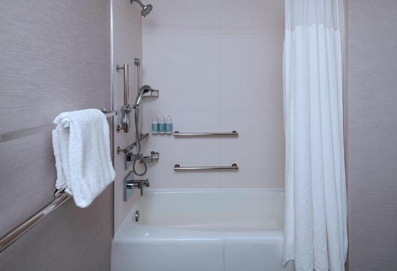 هتل Courtyard By Marriott Dallas Richardson At Spring Valley