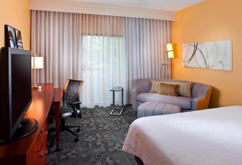 هتل Courtyard By Marriott Huntsville University Drive