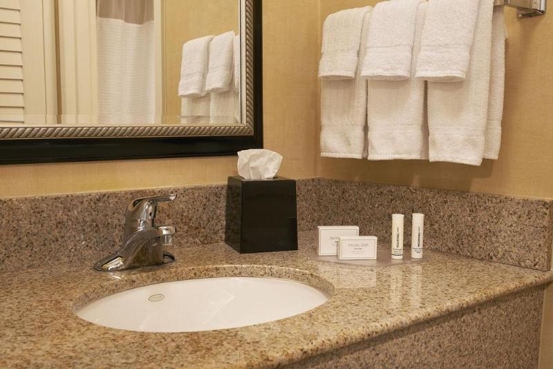 فندق Courtyard By Marriott Indianapolis Castleton