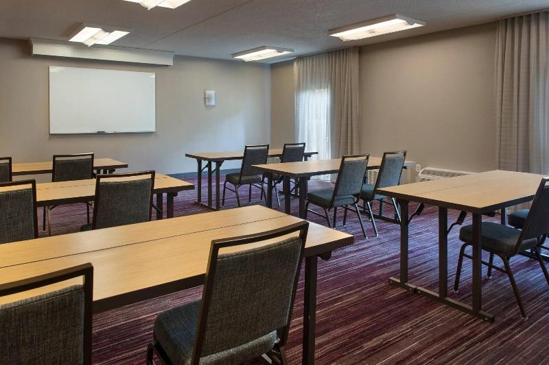 酒店 Courtyard By Marriott Lincroft Red Bank