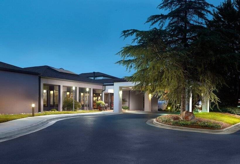 هتل Courtyard By Marriott Raleigh Midtown