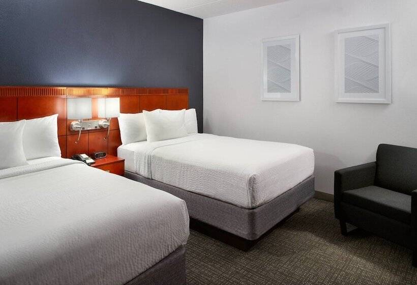 هتل Courtyard By Marriott Raleigh Midtown