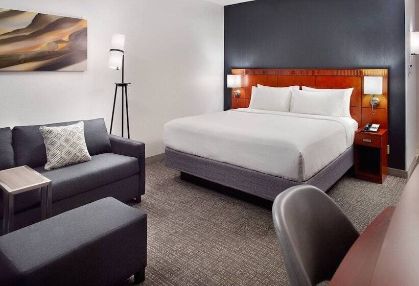 هتل Courtyard By Marriott Raleigh Midtown