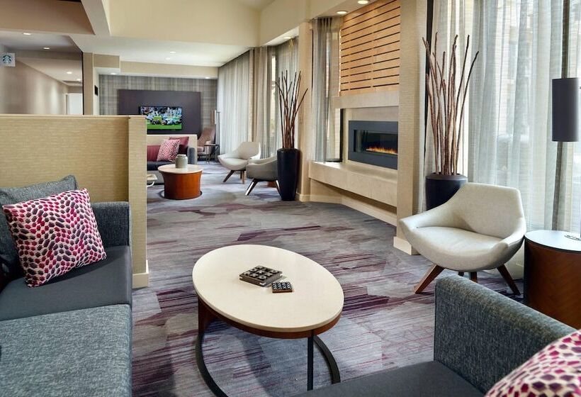 هتل Courtyard By Marriott Raleigh Midtown