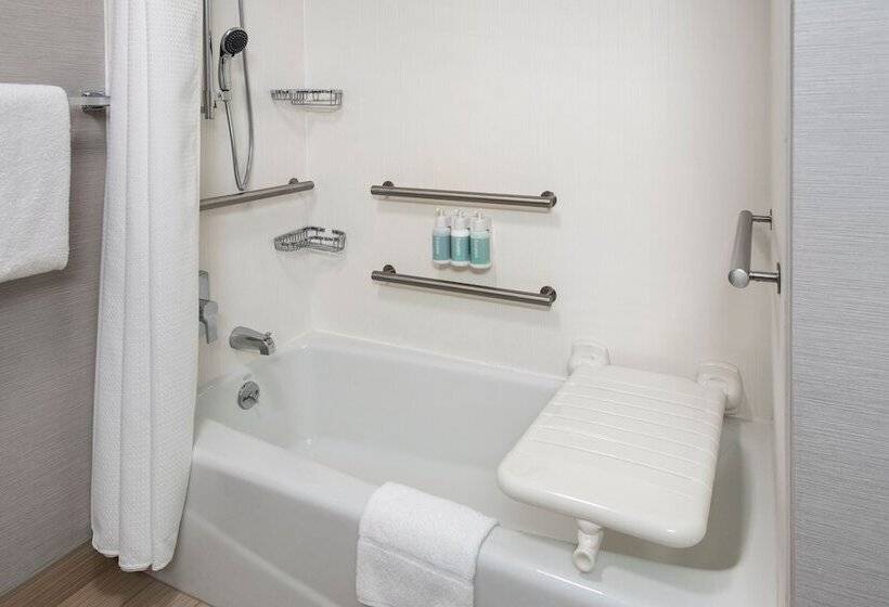 فندق Courtyard By Marriott Rye