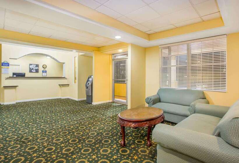 Отель Days Inn By Wyndham Blytheville