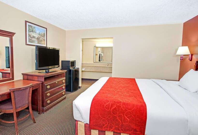 هتل Days Inn By Wyndham Canton