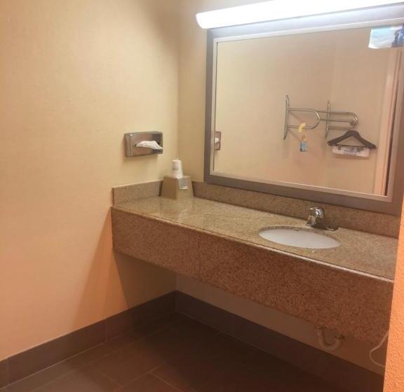 هتل Days Inn By Wyndham Douglasville Atlanta Fairburn Road