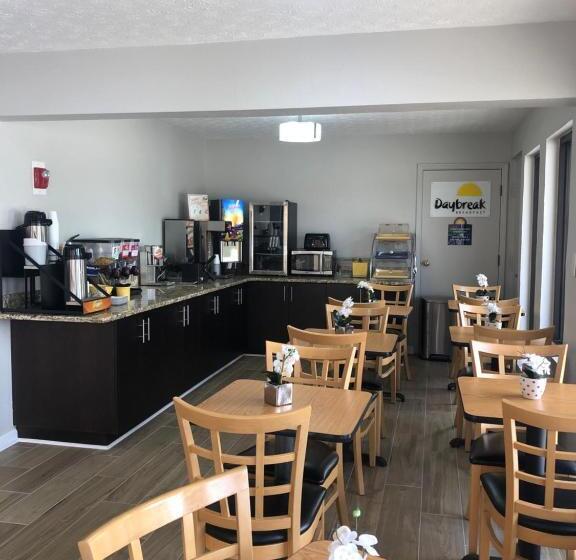 هتل Days Inn By Wyndham Douglasville Atlanta Fairburn Road