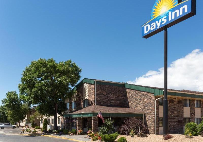 هتل Days Inn By Wyndham Fort Collins