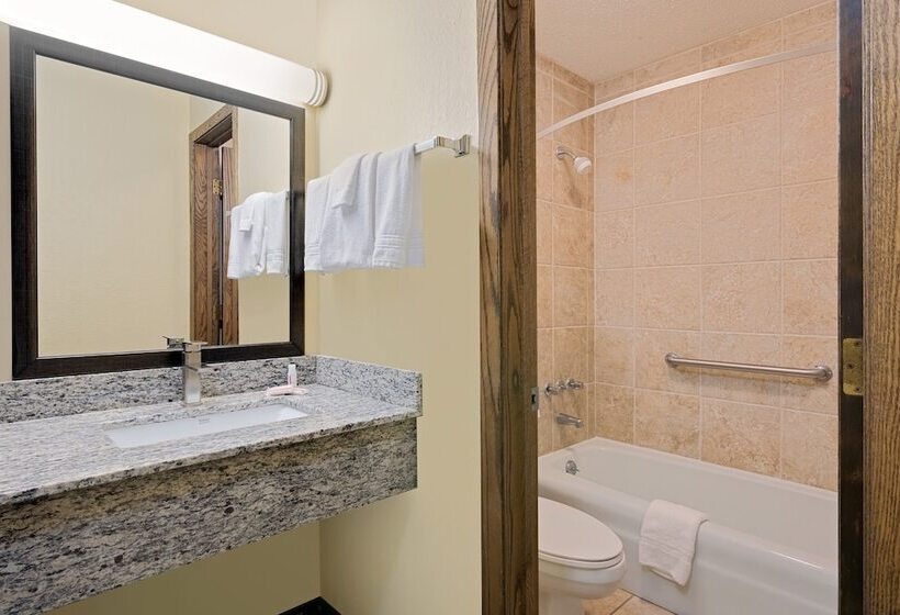 בית מלון כפרי Days Inn By Wyndham International Falls
