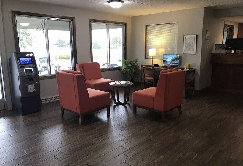 בית מלון כפרי Days Inn By Wyndham International Falls