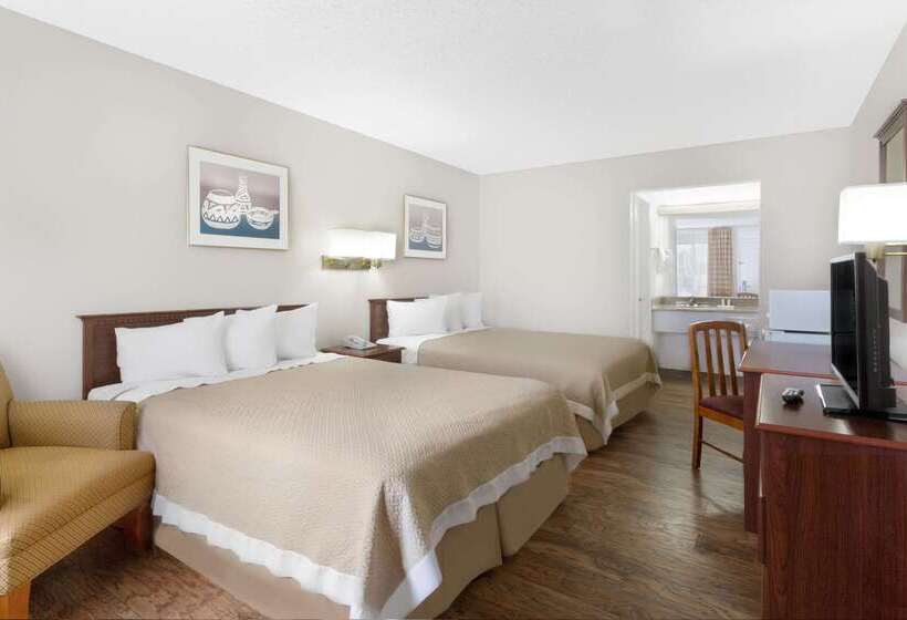 호텔 Days Inn By Wyndham Kingman West