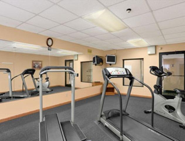 هتل Days Inn By Wyndham Madisonville