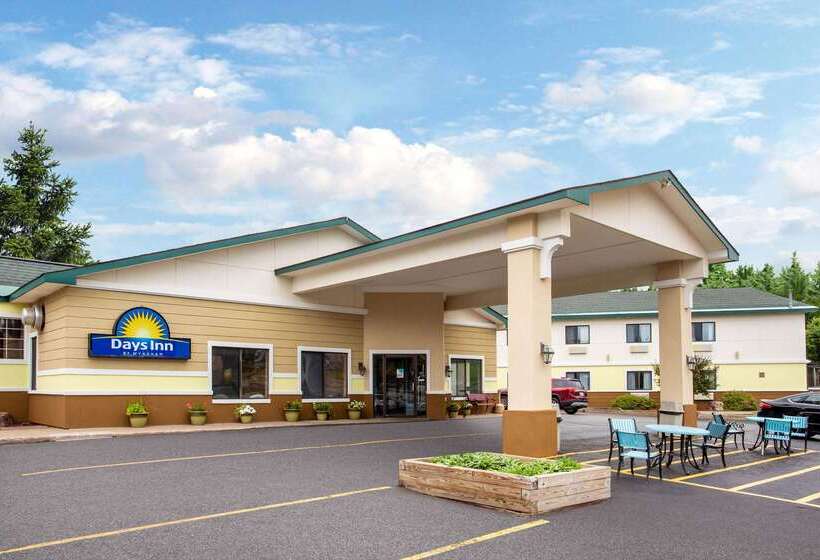 هتل Days Inn By Wyndham Marquette