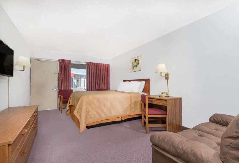 Отель Days Inn By Wyndham Mt. Sterling