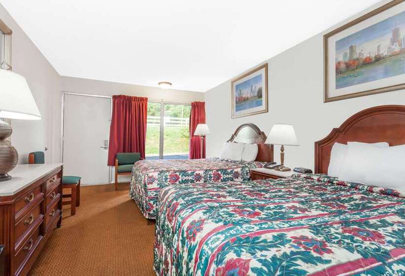 בית מלון כפרי Days Inn By Wyndham Owensboro