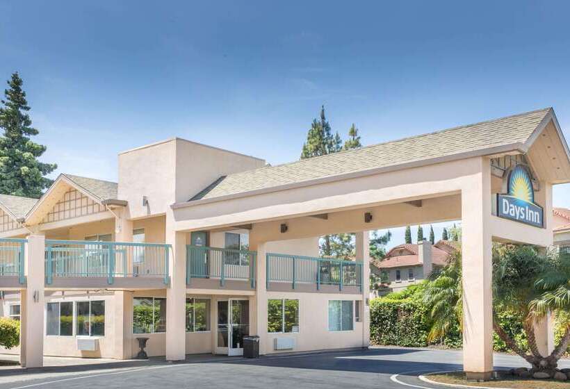 هتل Days Inn By Wyndham Redwood City