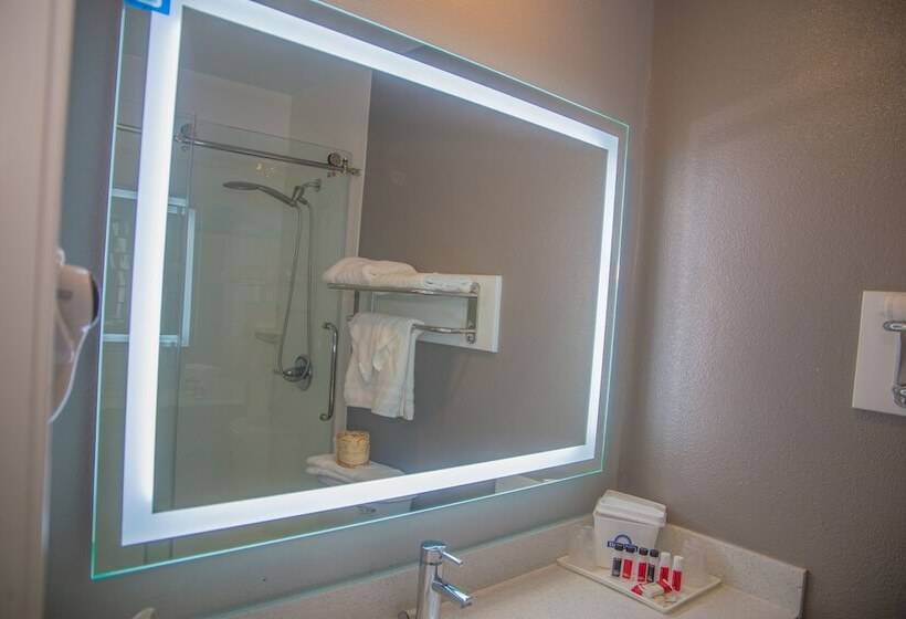 فندق Days Inn By Wyndham Redwood City