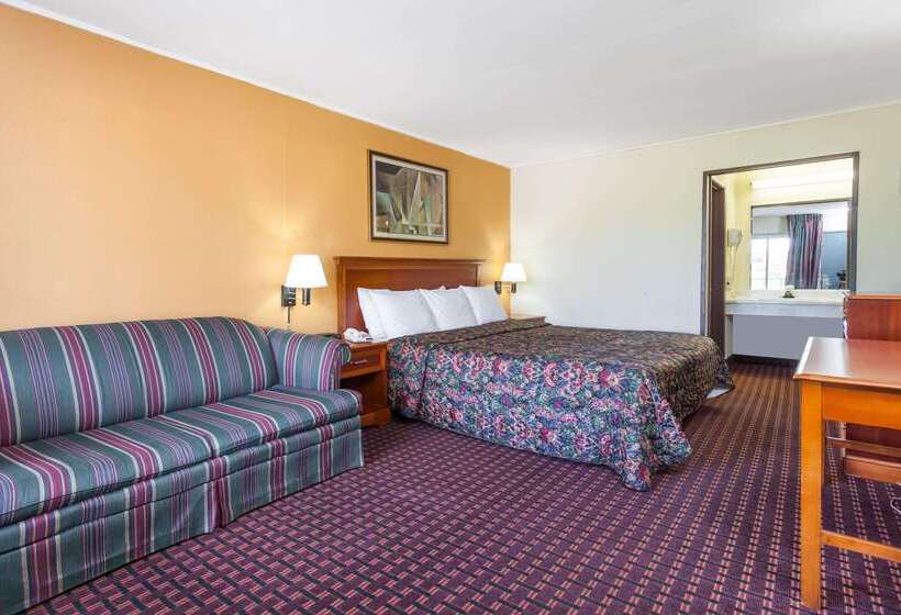 Отель Days Inn By Wyndham Seymour