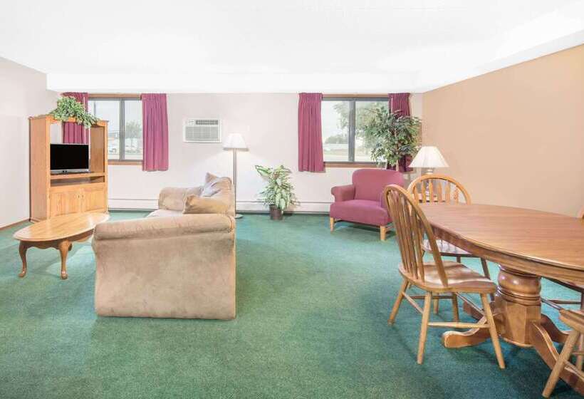 ホテル Days Inn By Wyndham Sioux Falls Airport