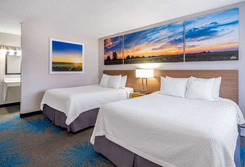 هتل Days Inn By Wyndham Sioux Falls Airport