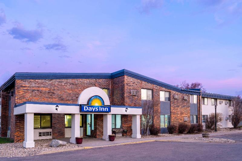 هتل Days Inn By Wyndham Sioux Falls Airport