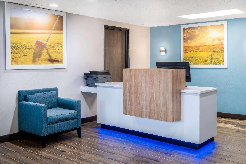 هتل Days Inn By Wyndham Sioux Falls Airport