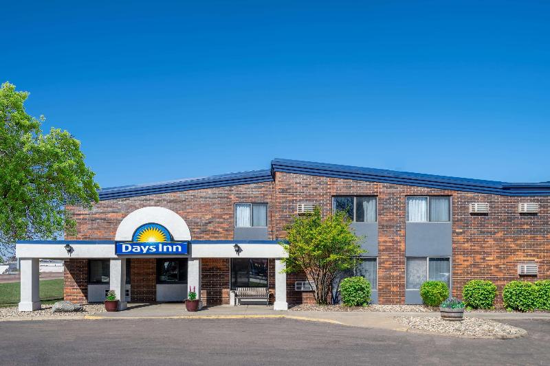 هتل Days Inn By Wyndham Sioux Falls Airport