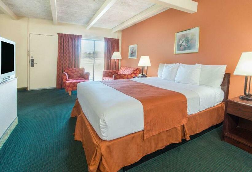 호텔 Days Inn By Wyndham St. Louis North